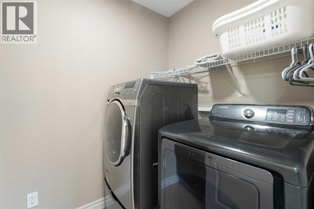 Single Family House for Sale in  Sherwood Mount NW Sherwood Calgary 