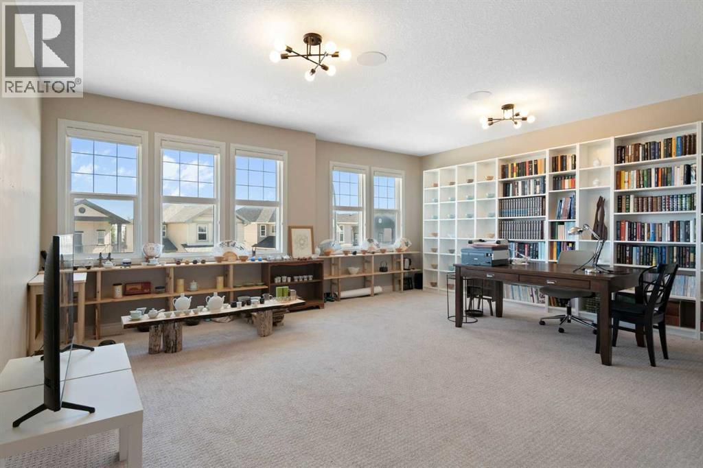 Single Family House for Sale in  Sherwood Mount NW Sherwood Calgary 