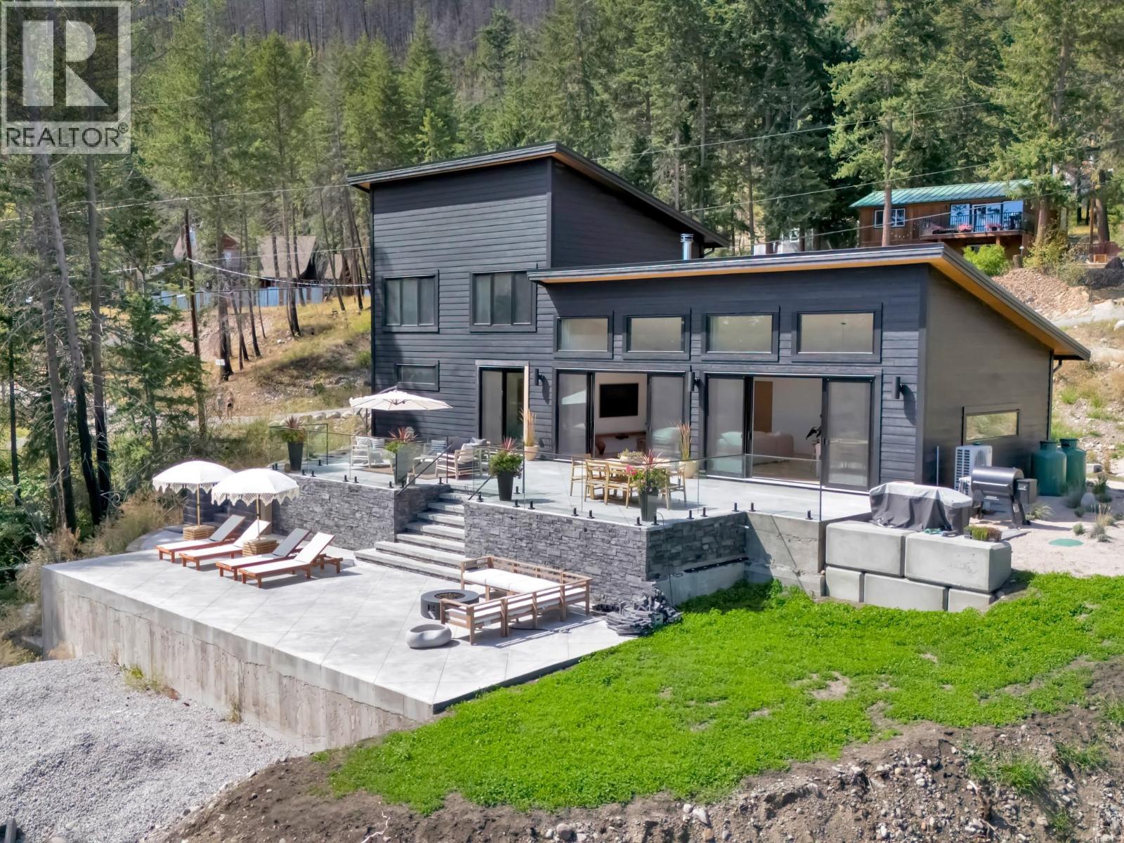 9485 Houghton Road, Fintry