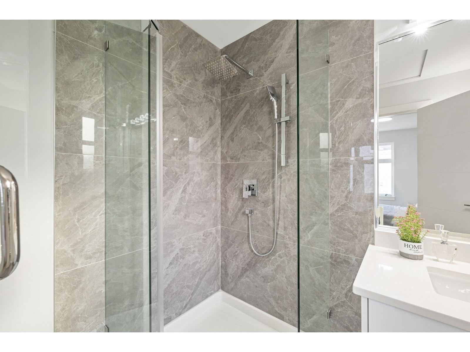 3 14391 61A AVENUE, Surrey