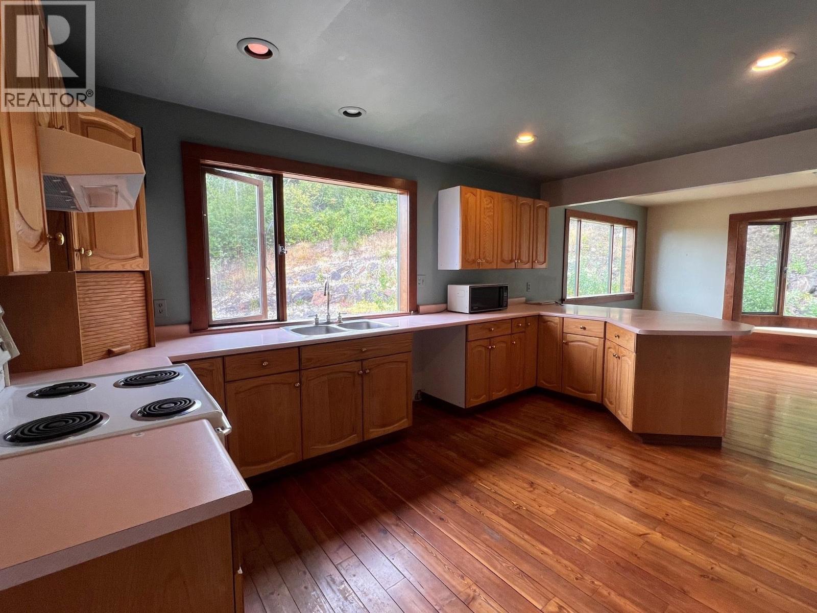 3272 MILLAR ROAD, Smithers