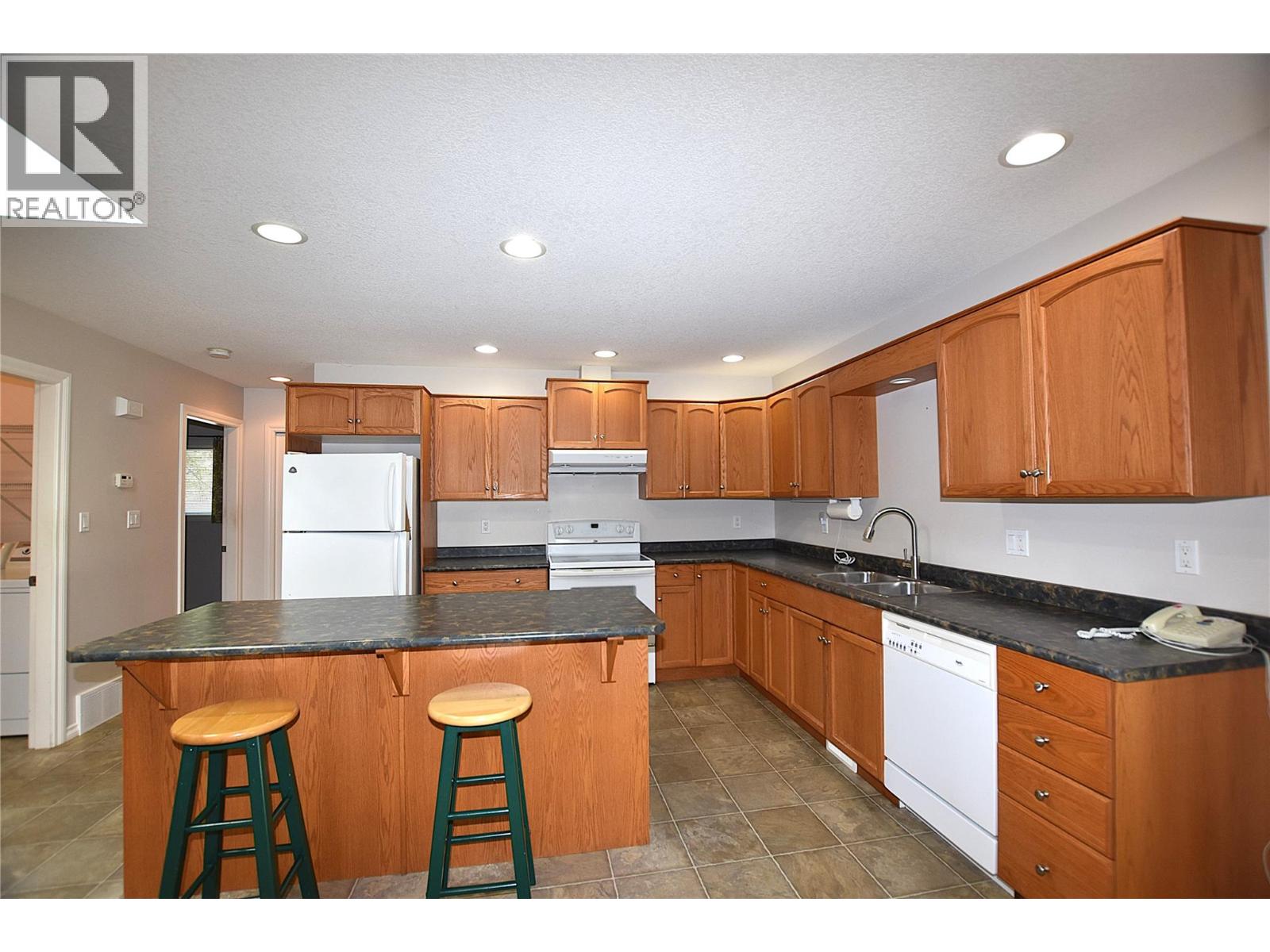  312 Grouse Avenue, Vernon