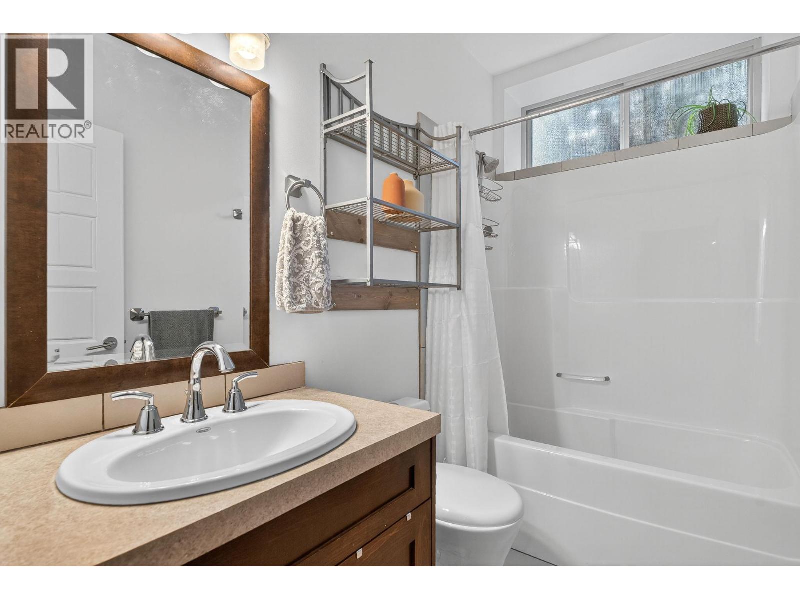  3751 Lornell Court, Peachland