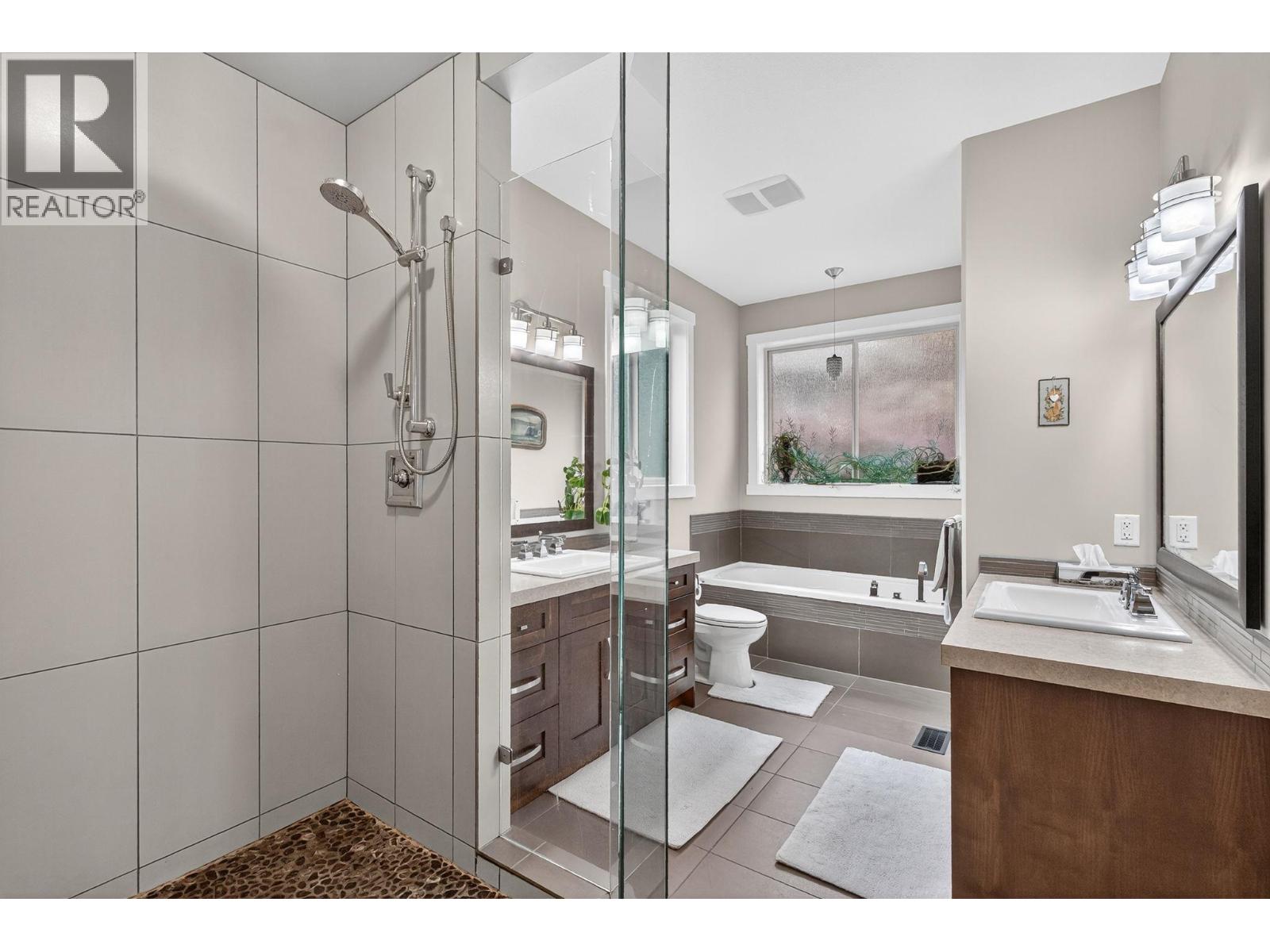  3751 Lornell Court, Peachland
