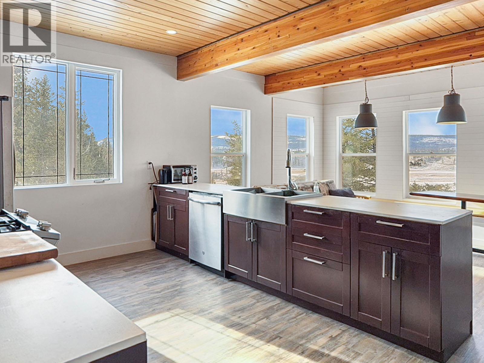 6547 CHILCOTIN 20 HIGHWAY - 31