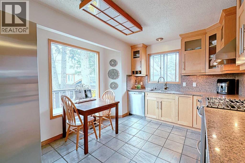 5007 Vallance Crescent NW, Calgary, Alberta