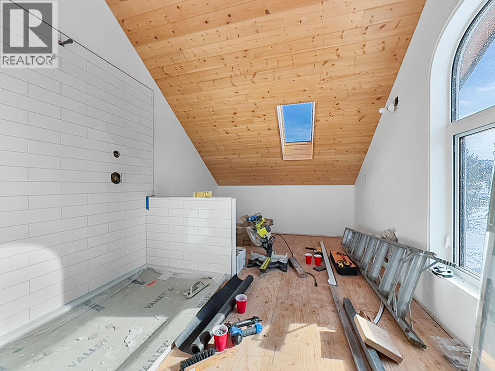 6547 CHILCOTIN 20 HIGHWAY - 29