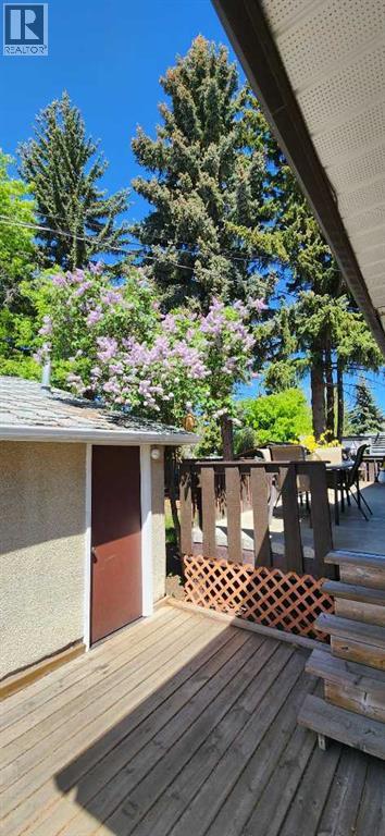 Single Family House Bungalow for Sale in  Vallance Crescent NW Varsity Calgary 