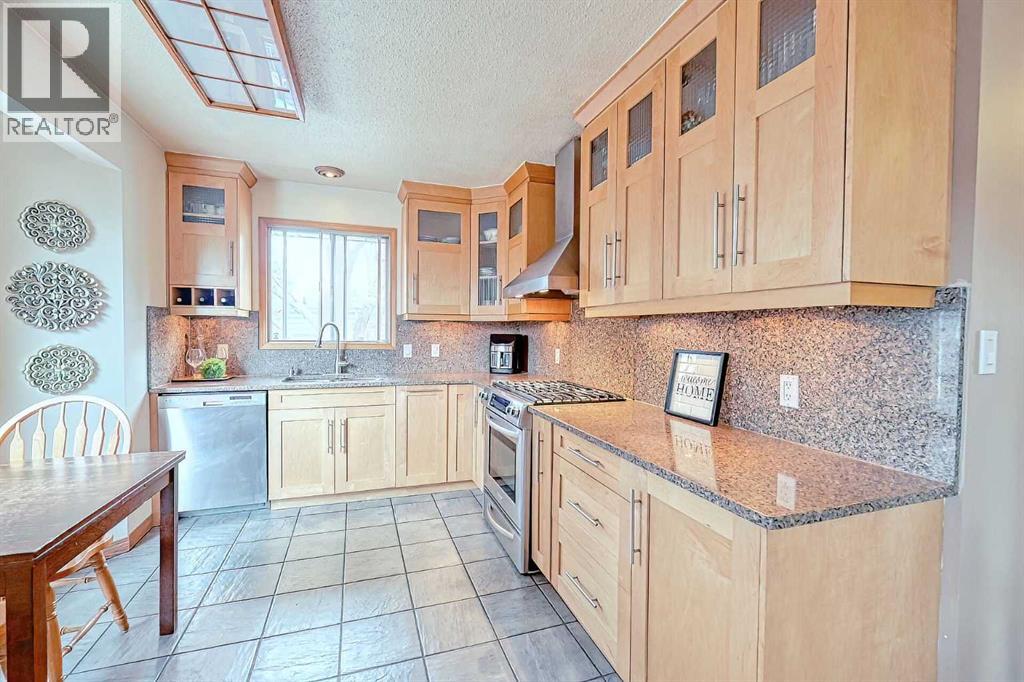 Single Family House Bungalow for Sale in  Vallance Crescent NW Varsity Calgary 