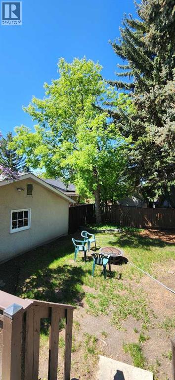 Single Family House Bungalow for Sale in  Vallance Crescent NW Varsity Calgary 