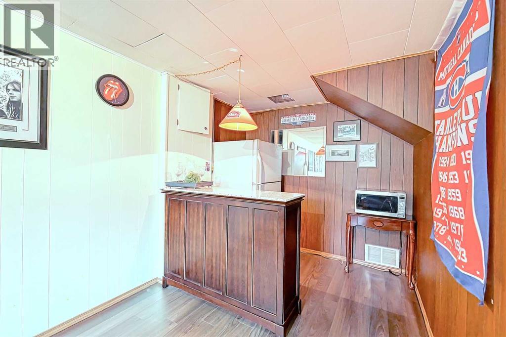 Single Family House Bungalow for Sale in  Vallance Crescent NW Varsity Calgary 
