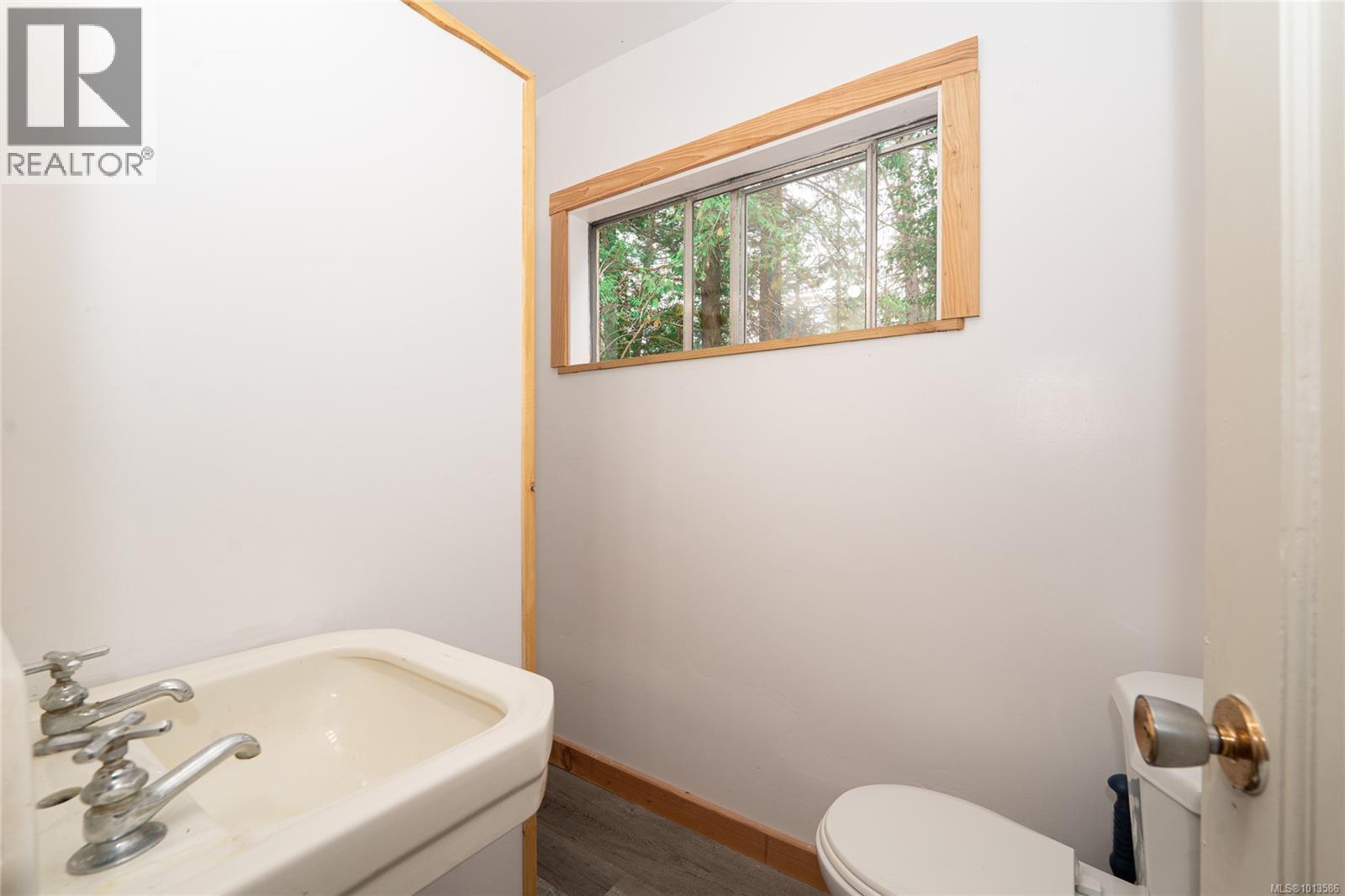 80 BLUE HERON RD - 13