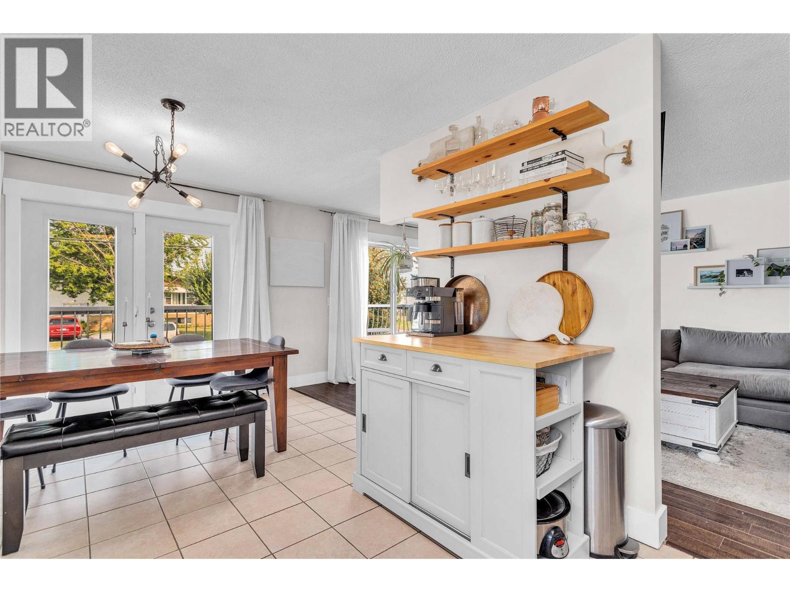  427 Killarney Road, Kelowna