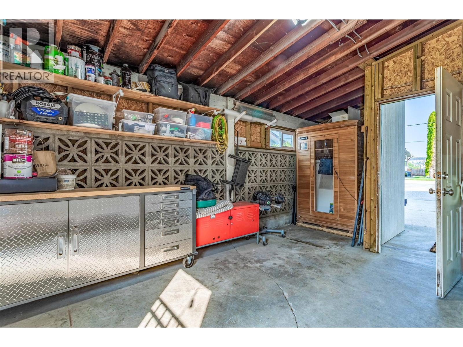  427 Killarney Road, Kelowna