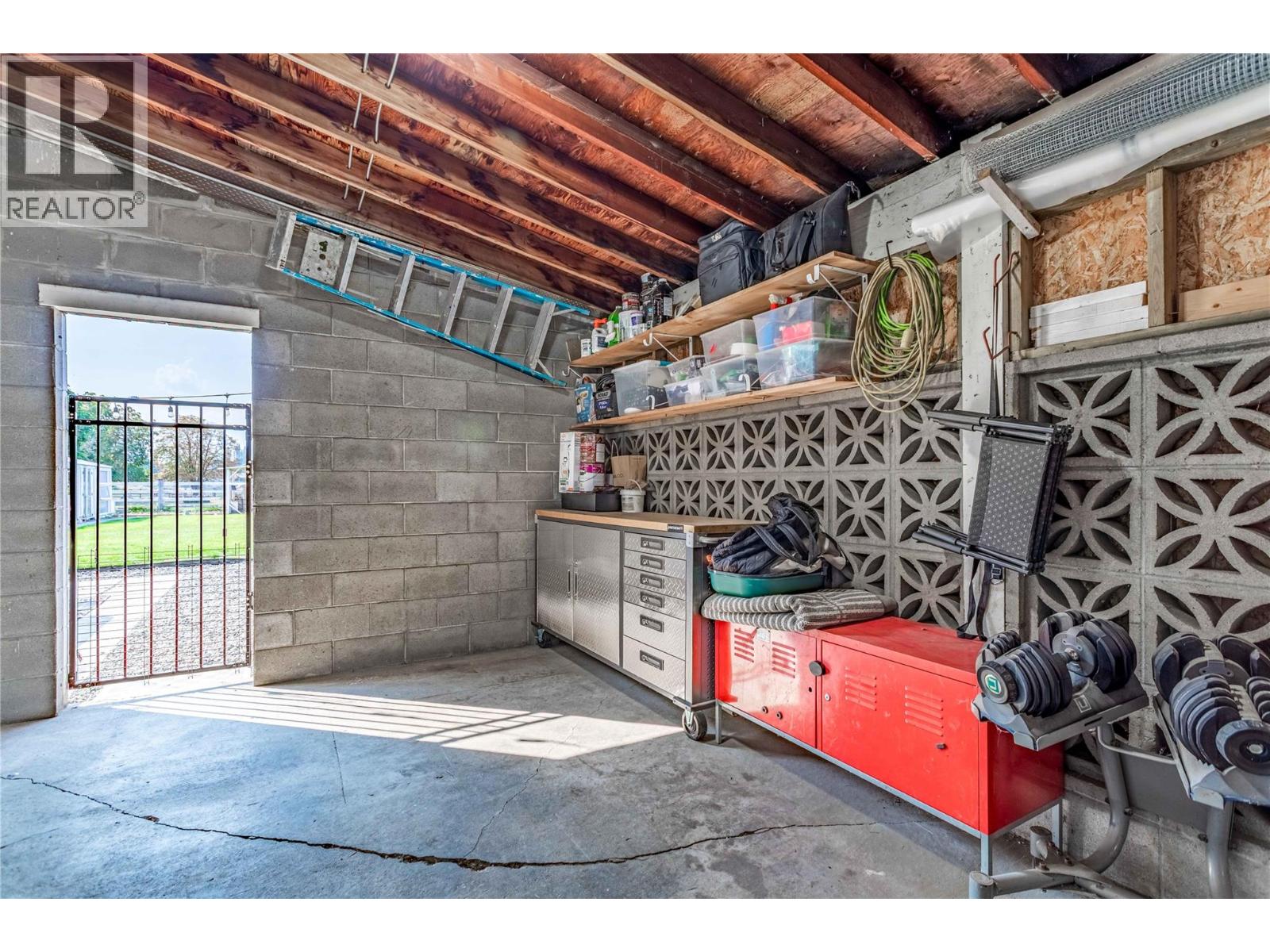  427 Killarney Road, Kelowna