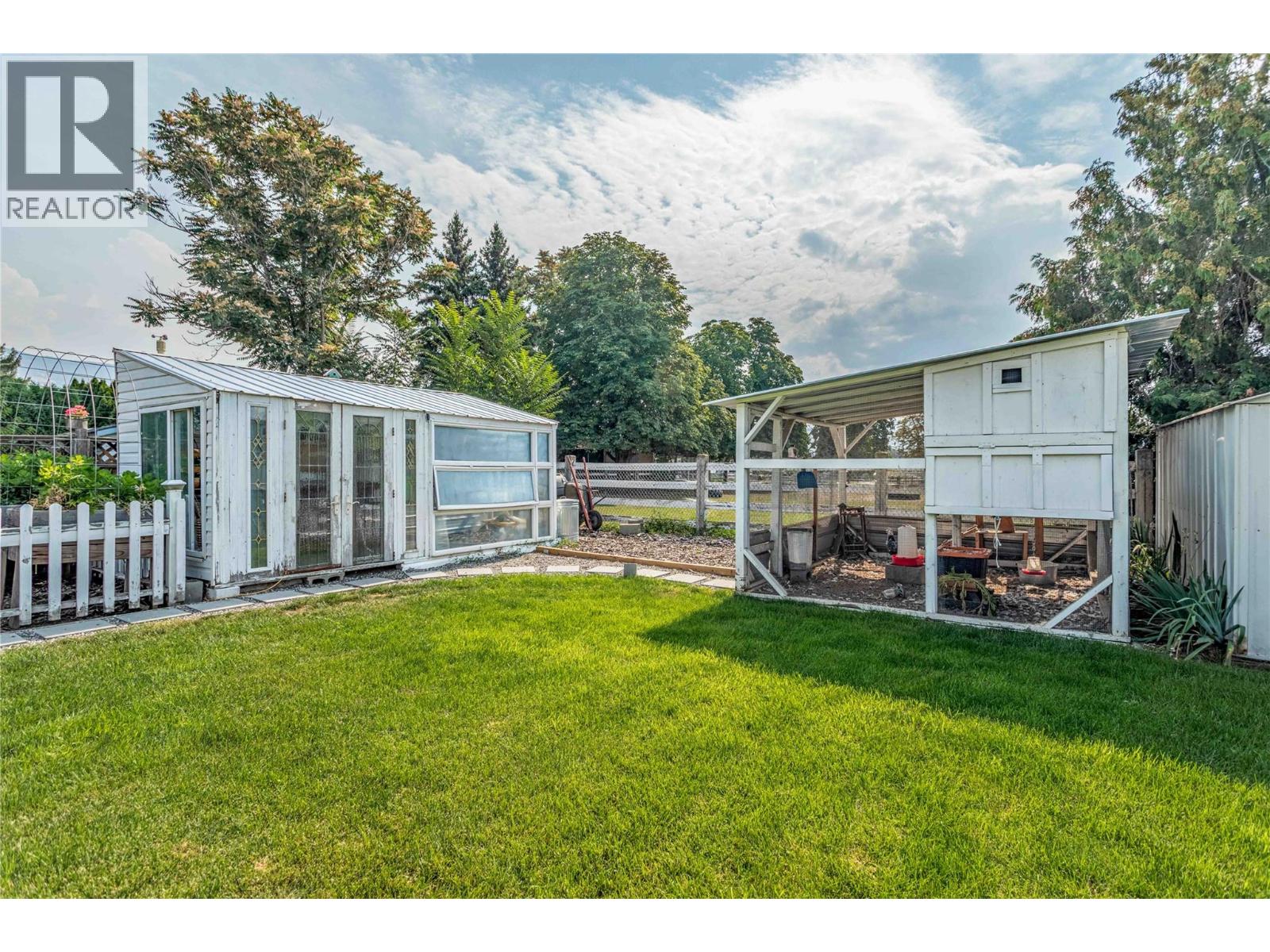  427 Killarney Road, Kelowna