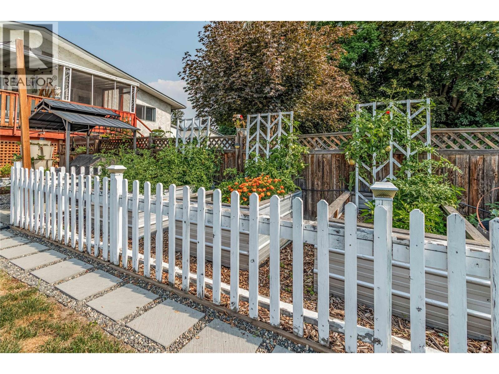  427 Killarney Road, Kelowna