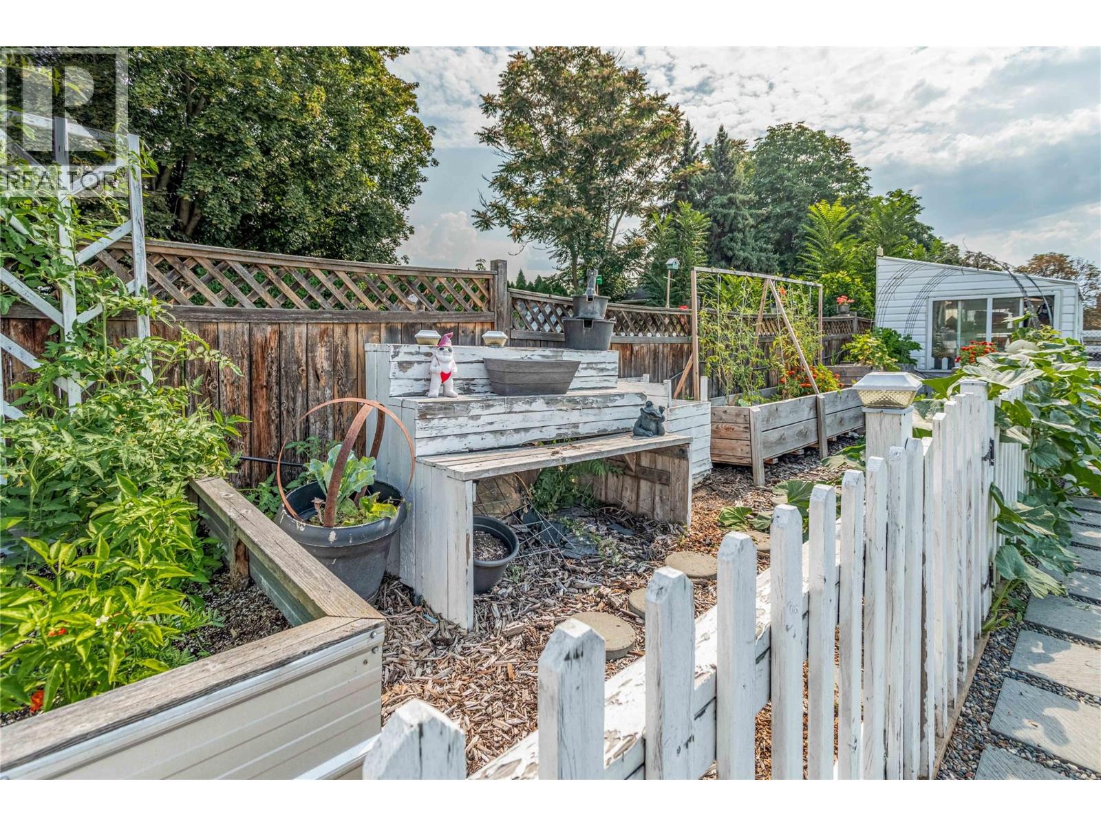  427 Killarney Road, Kelowna