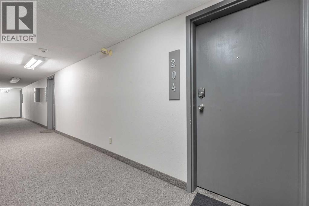 Single Family House for Sale in   A Street SW Bankview Calgary 
