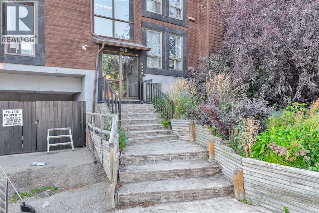 Single Family House for Sale in   A Street SW Bankview Calgary 