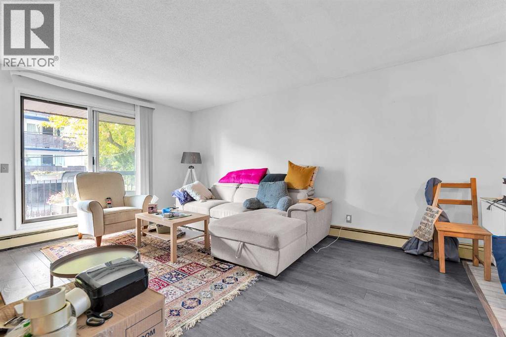 Single Family House for Sale in   A Street SW Bankview Calgary 