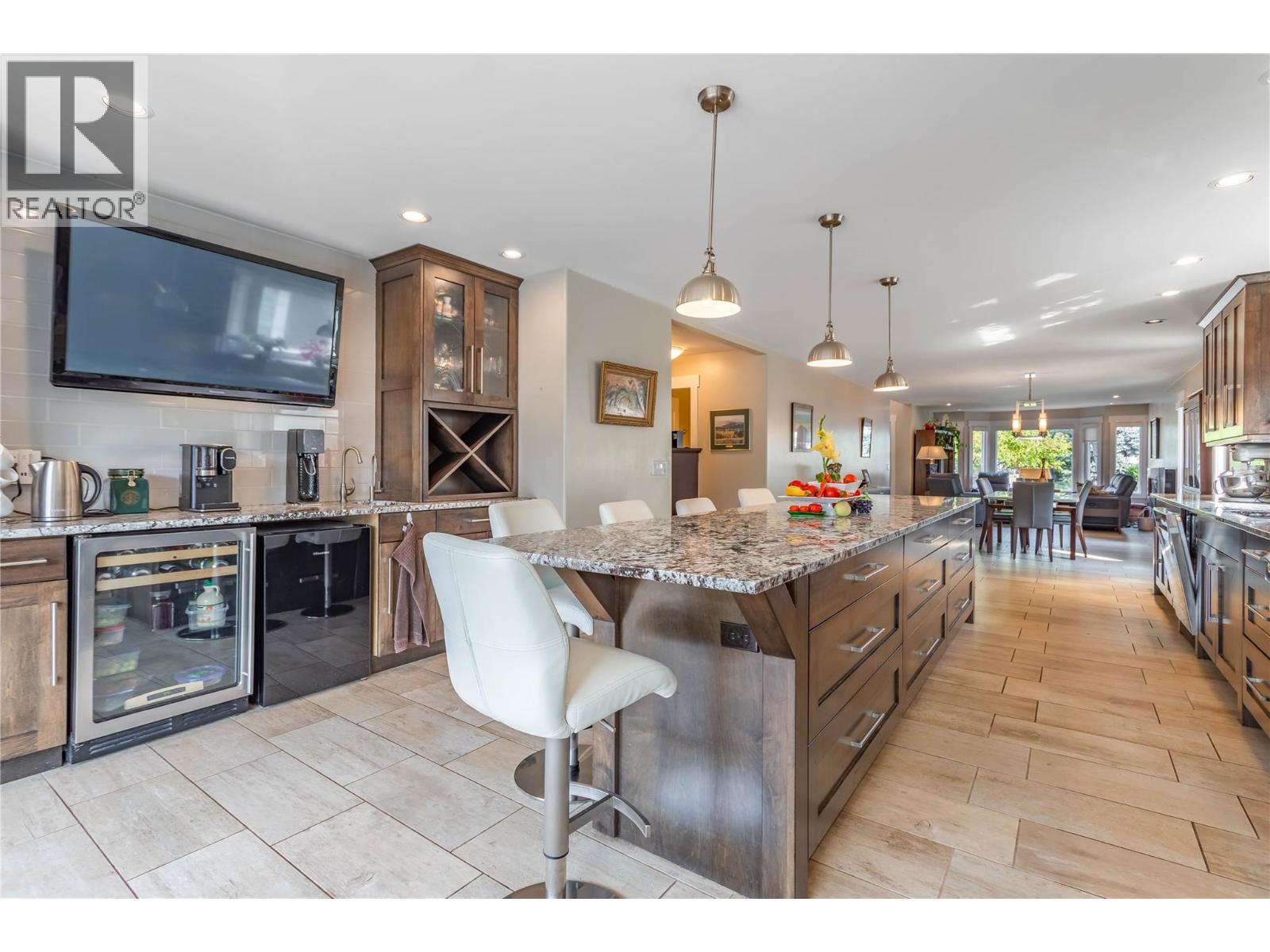  647 PIMLICO Road, Kelowna