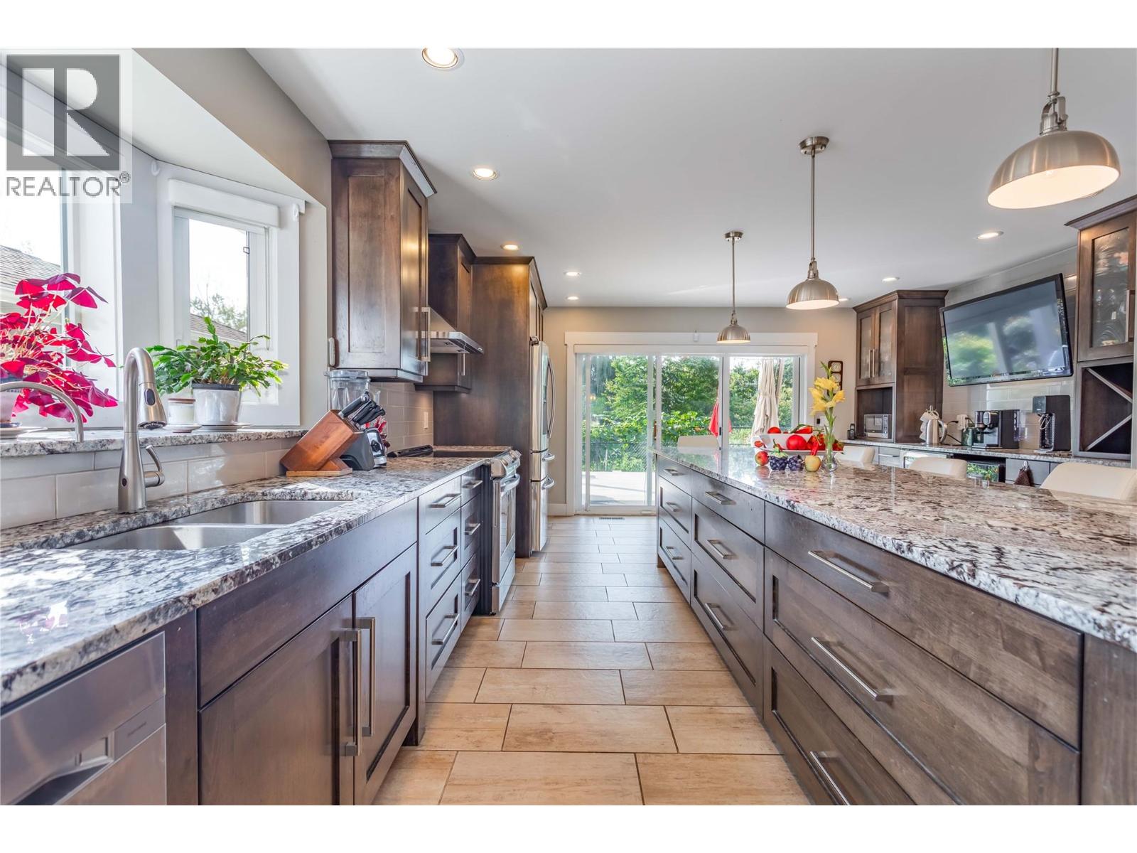  647 PIMLICO Road, Kelowna
