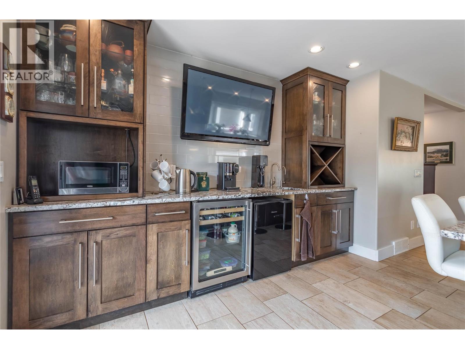  647 PIMLICO Road, Kelowna