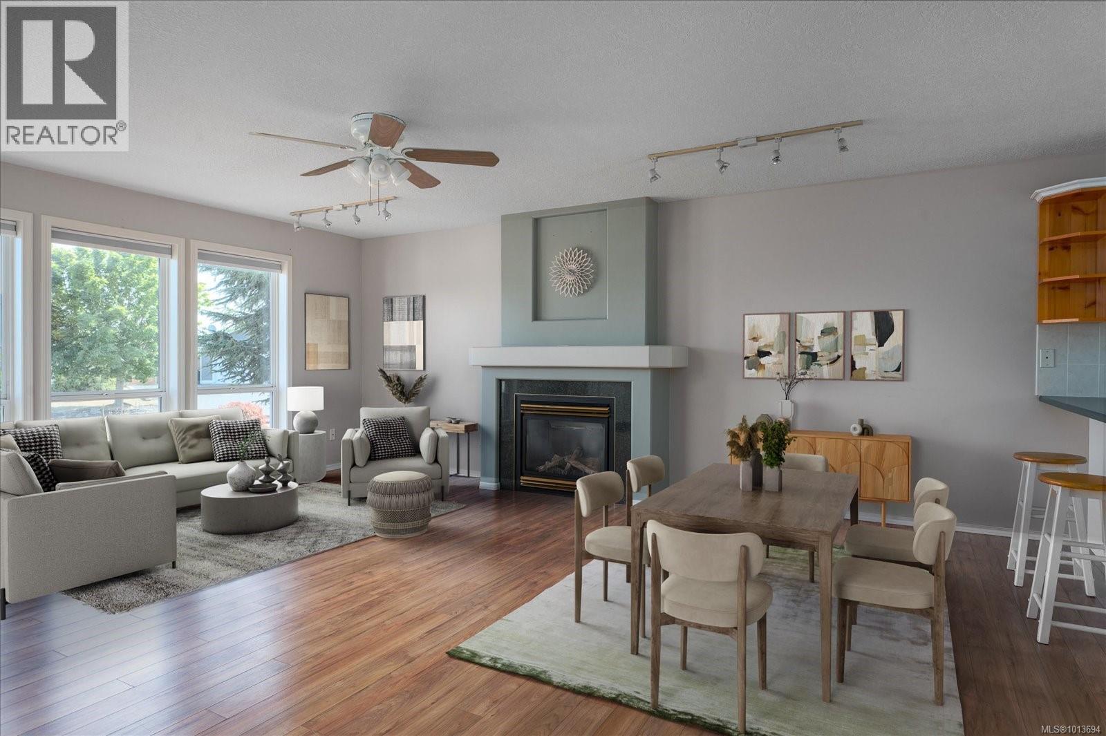 255 Strawberry Cres, Parksville