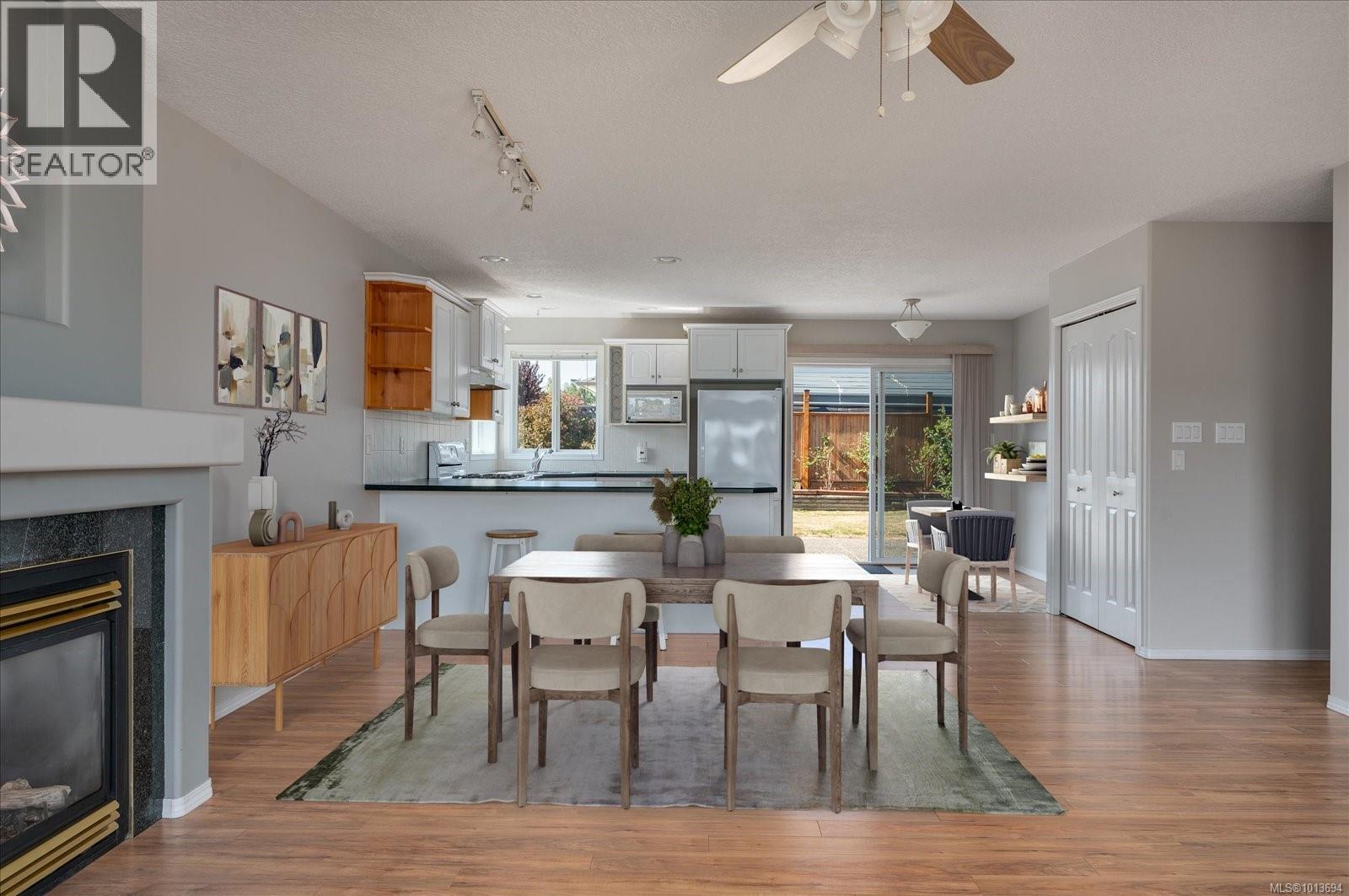 255 Strawberry Cres, Parksville