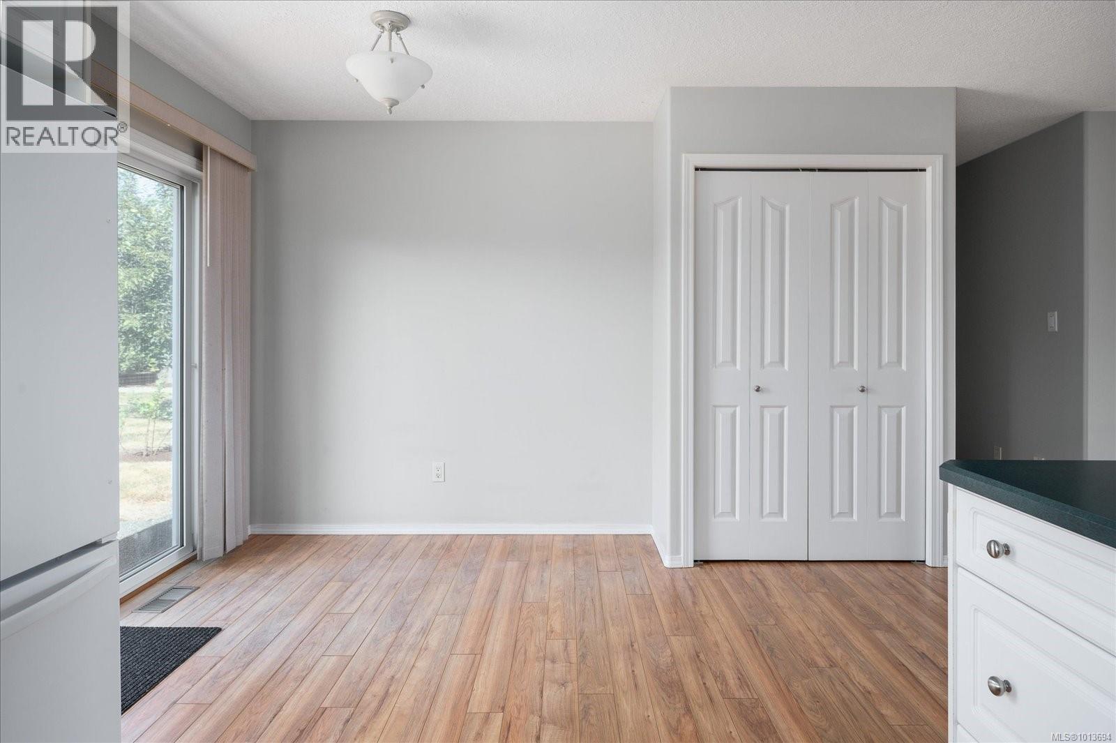 255 Strawberry Cres, Parksville