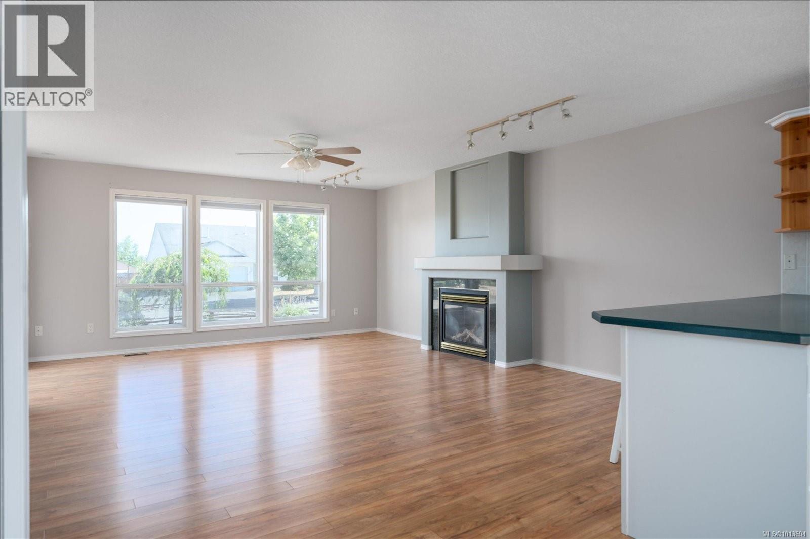 255 Strawberry Cres, Parksville