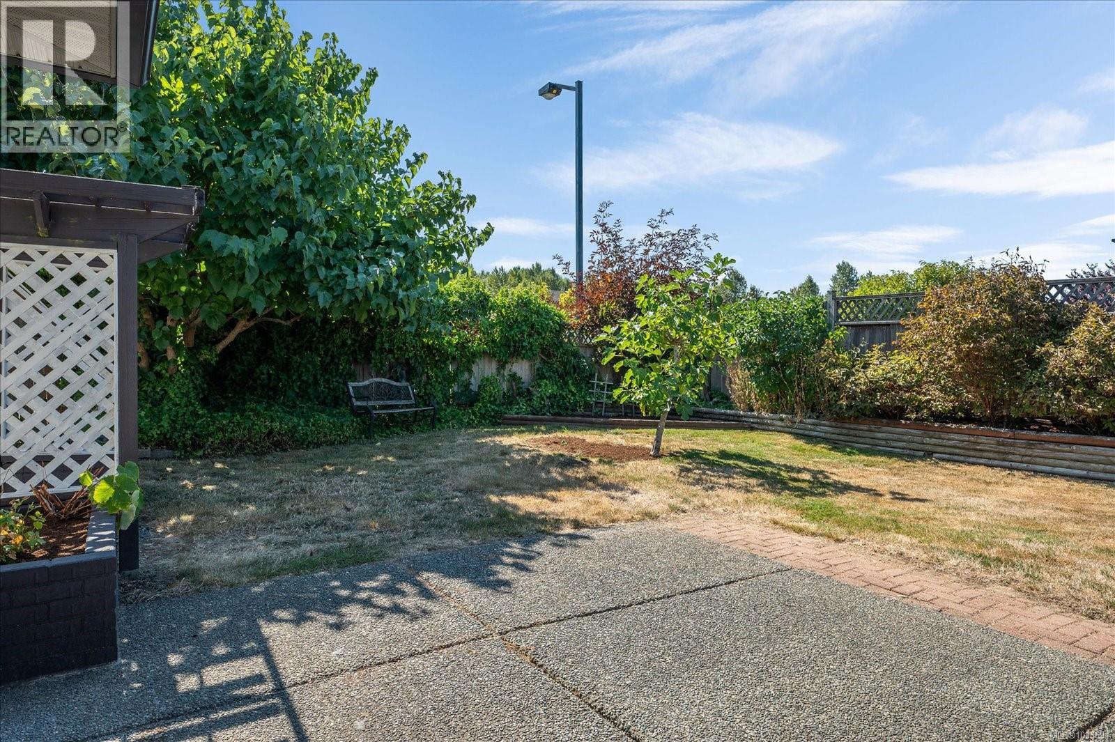 255 Strawberry Cres, Parksville