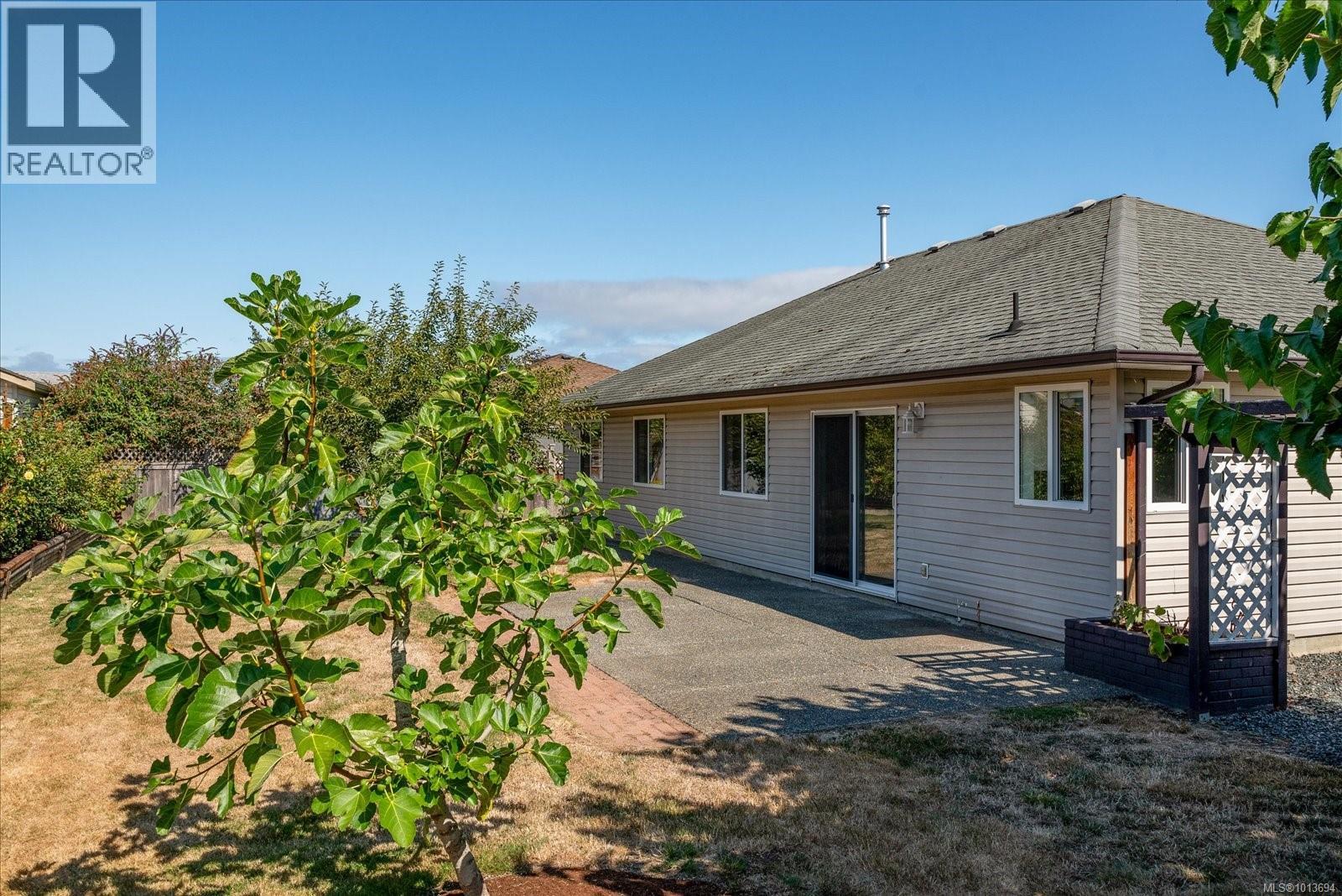 255 Strawberry Cres, Parksville