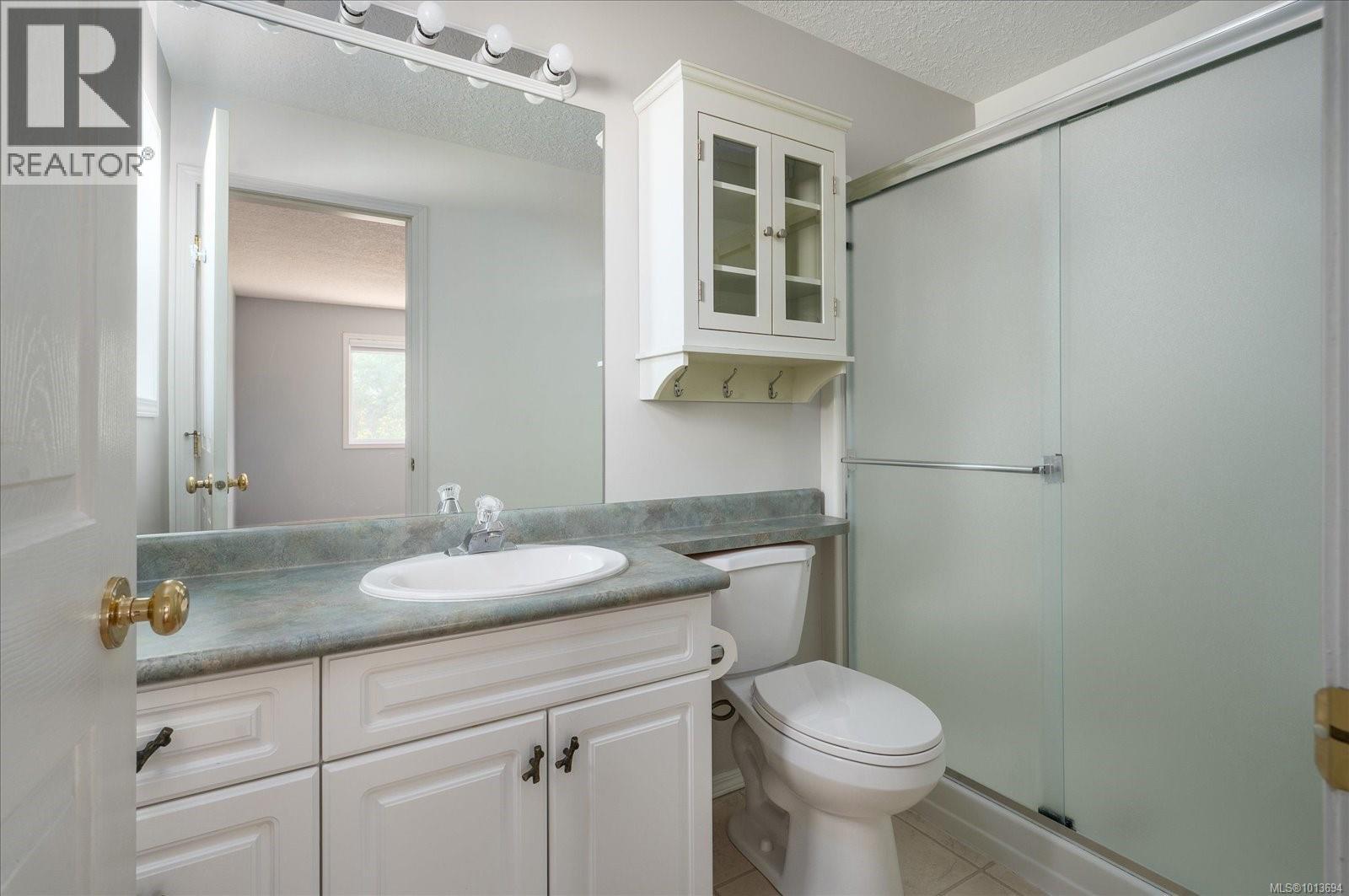 255 Strawberry Cres, Parksville