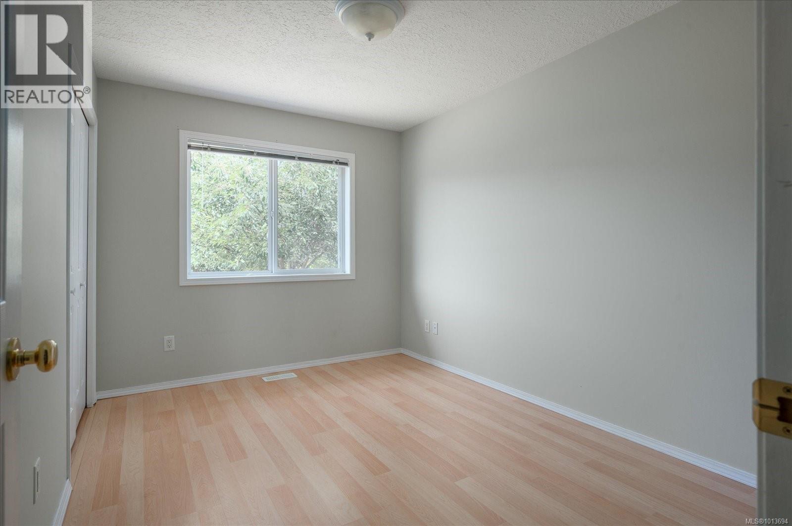 255 Strawberry Cres, Parksville