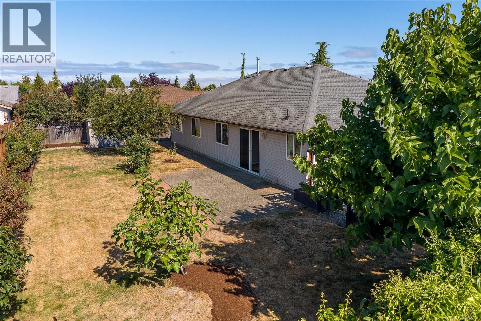 255 Strawberry Cres, Parksville