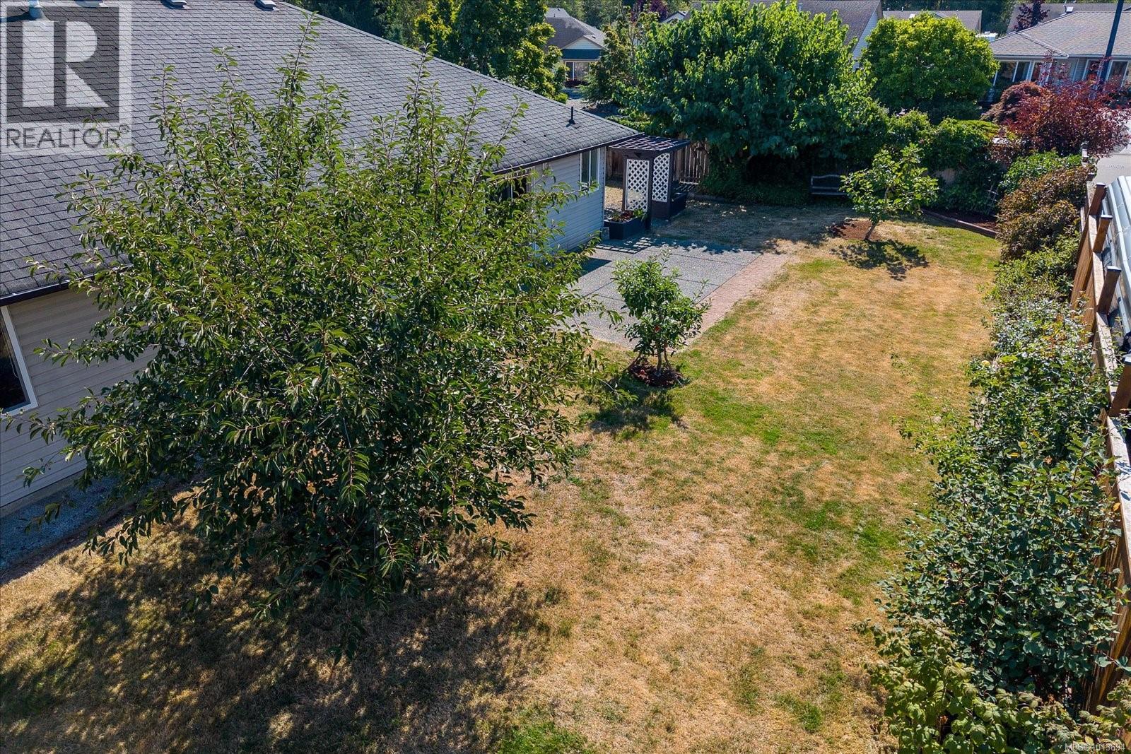 255 Strawberry Cres, Parksville