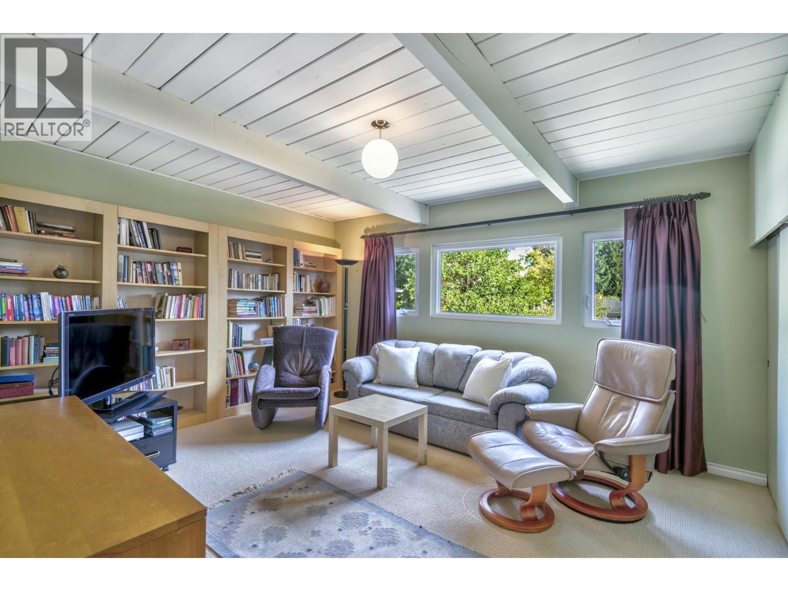 884 EILDON STREET, Port Moody