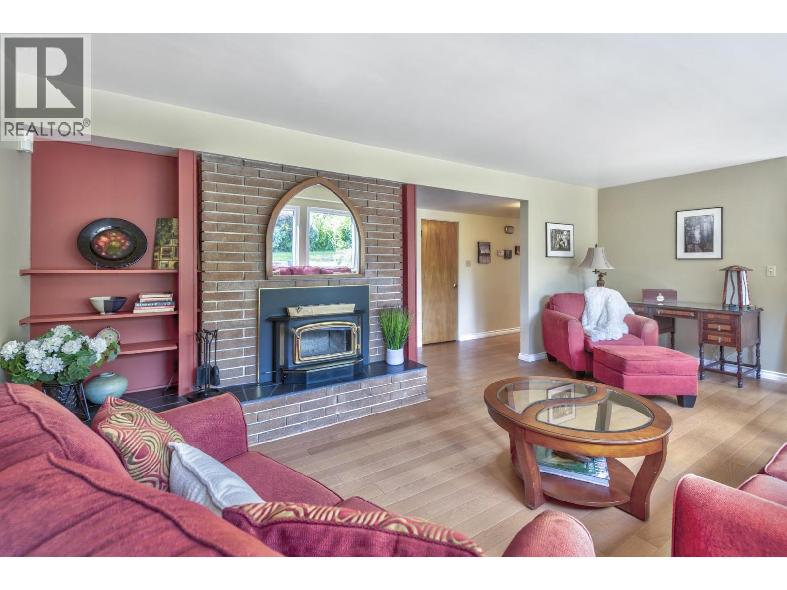 884 EILDON STREET, Port Moody