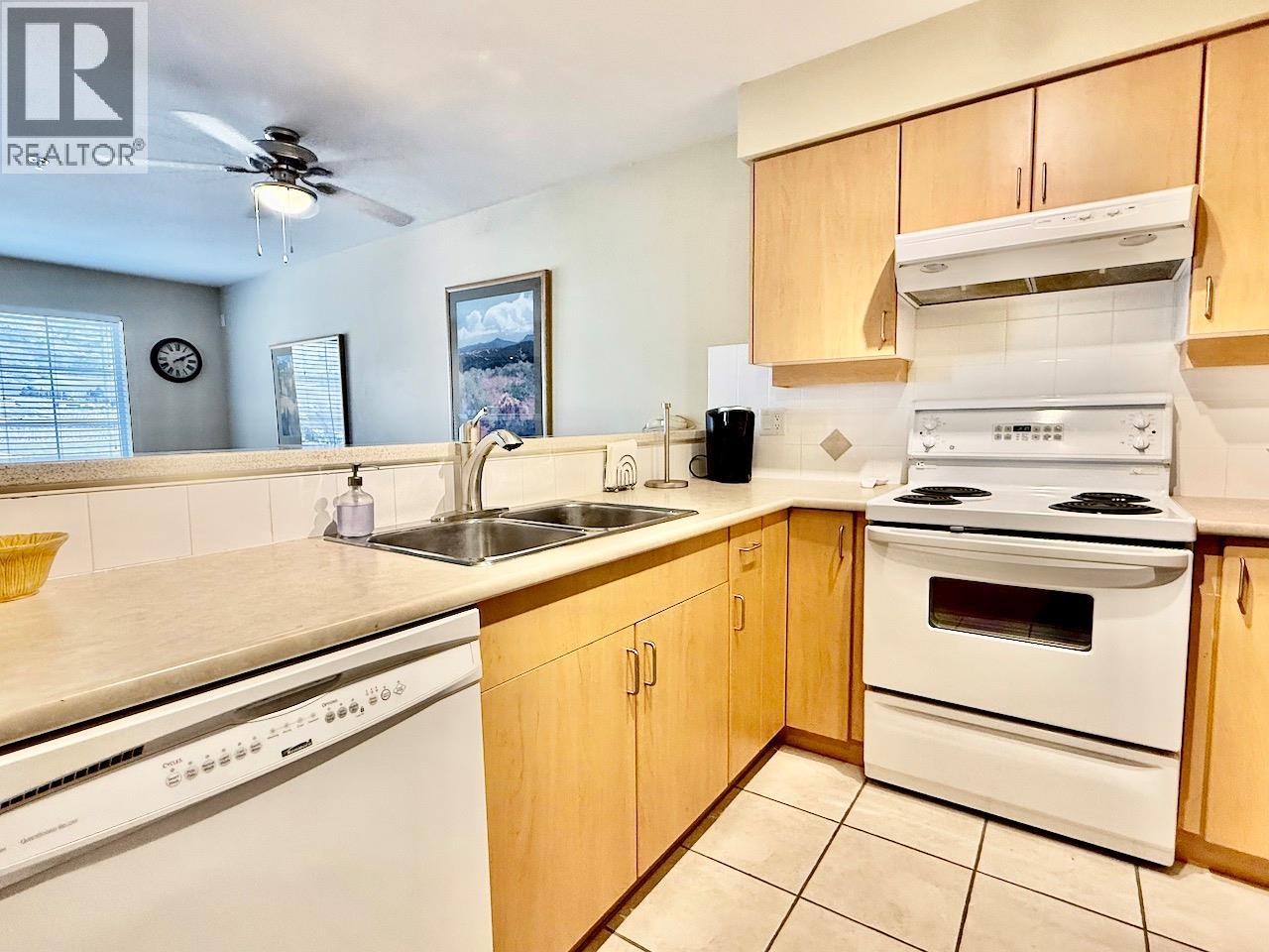 406 7600 COTTONWOOD Drive, Osoyoos
