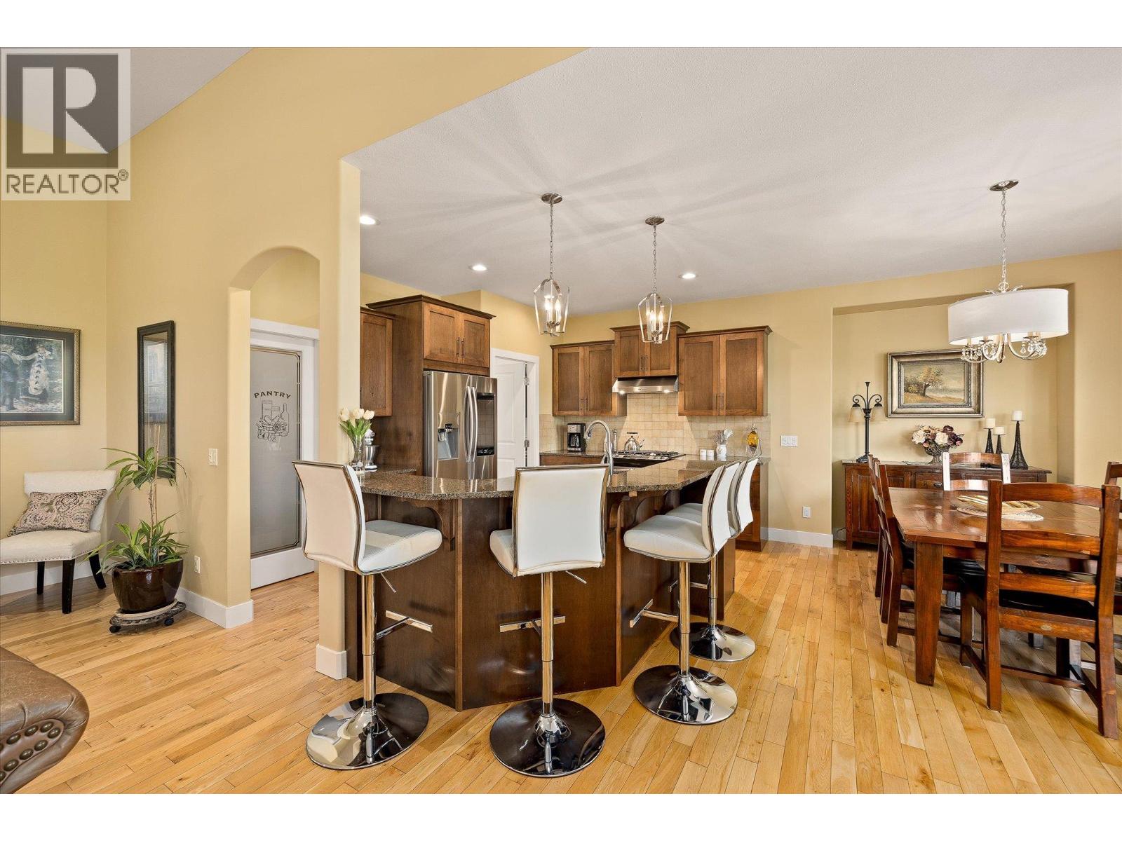  12860 Cliffshore Drive, Lake Country