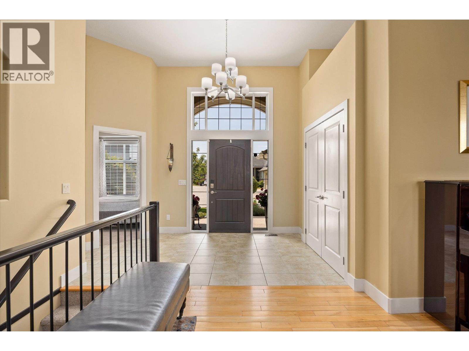  12860 Cliffshore Drive, Lake Country