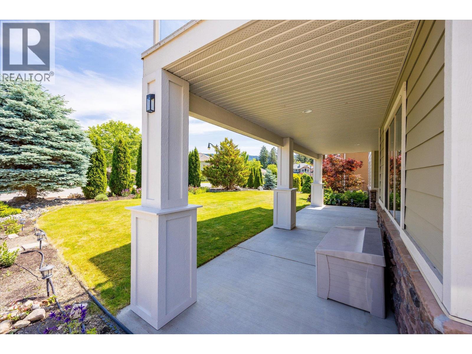  12860 Cliffshore Drive, Lake Country
