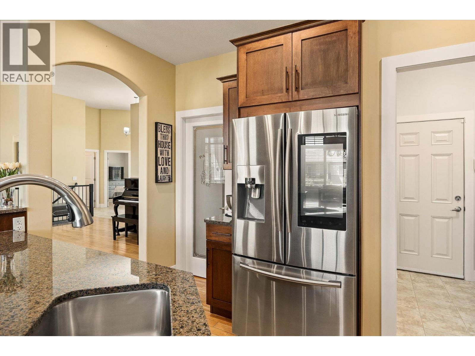  12860 Cliffshore Drive, Lake Country