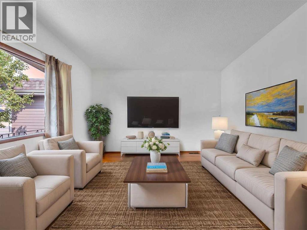 Multi-family House Bungalow for Sale in  /   Avenue SE Albert Park/Radisson Heights Calgary 