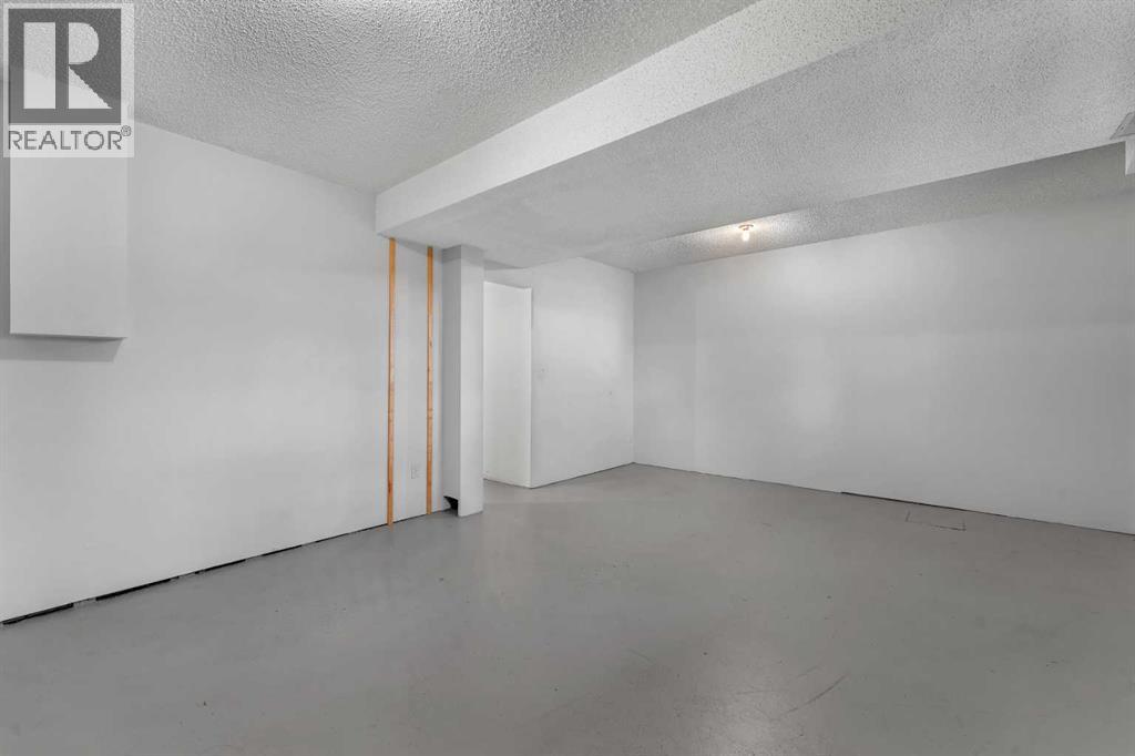 Multi-family House Bungalow for Sale in  /   Avenue SE Albert Park/Radisson Heights Calgary 