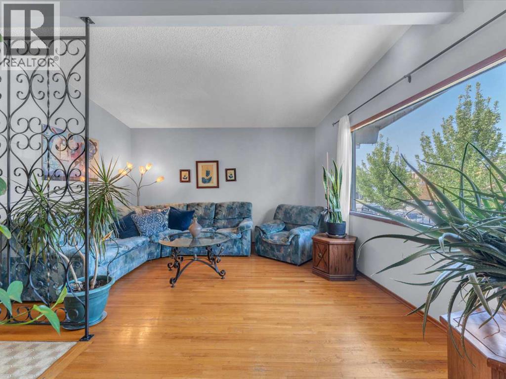 Multi-family House Bungalow for Sale in  /   Avenue SE Albert Park/Radisson Heights Calgary 
