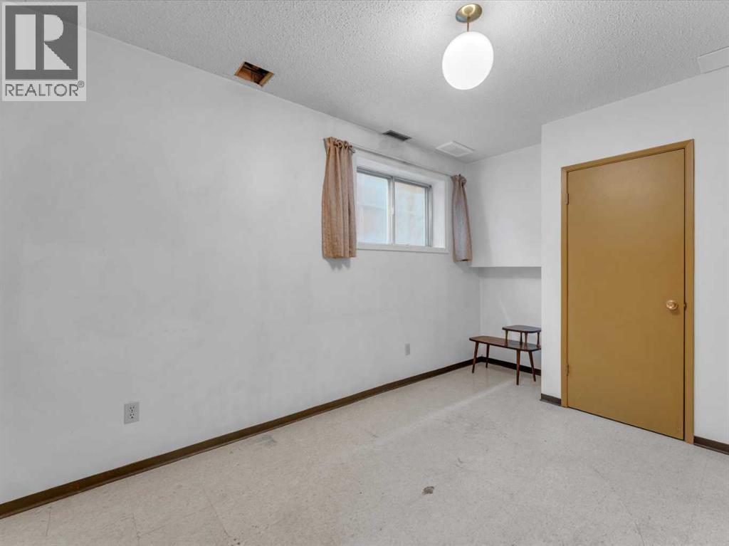 Multi-family House Bungalow for Sale in  /   Avenue SE Albert Park/Radisson Heights Calgary 