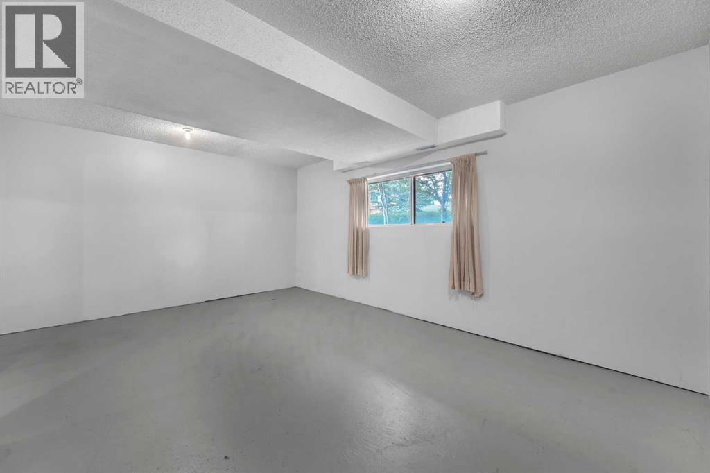 Multi-family House Bungalow for Sale in  /   Avenue SE Albert Park/Radisson Heights Calgary 
